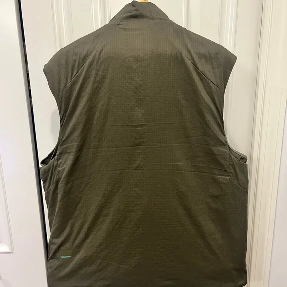 Lululemon Insulated Hiking Vest in olive green - Picture 5 of 8